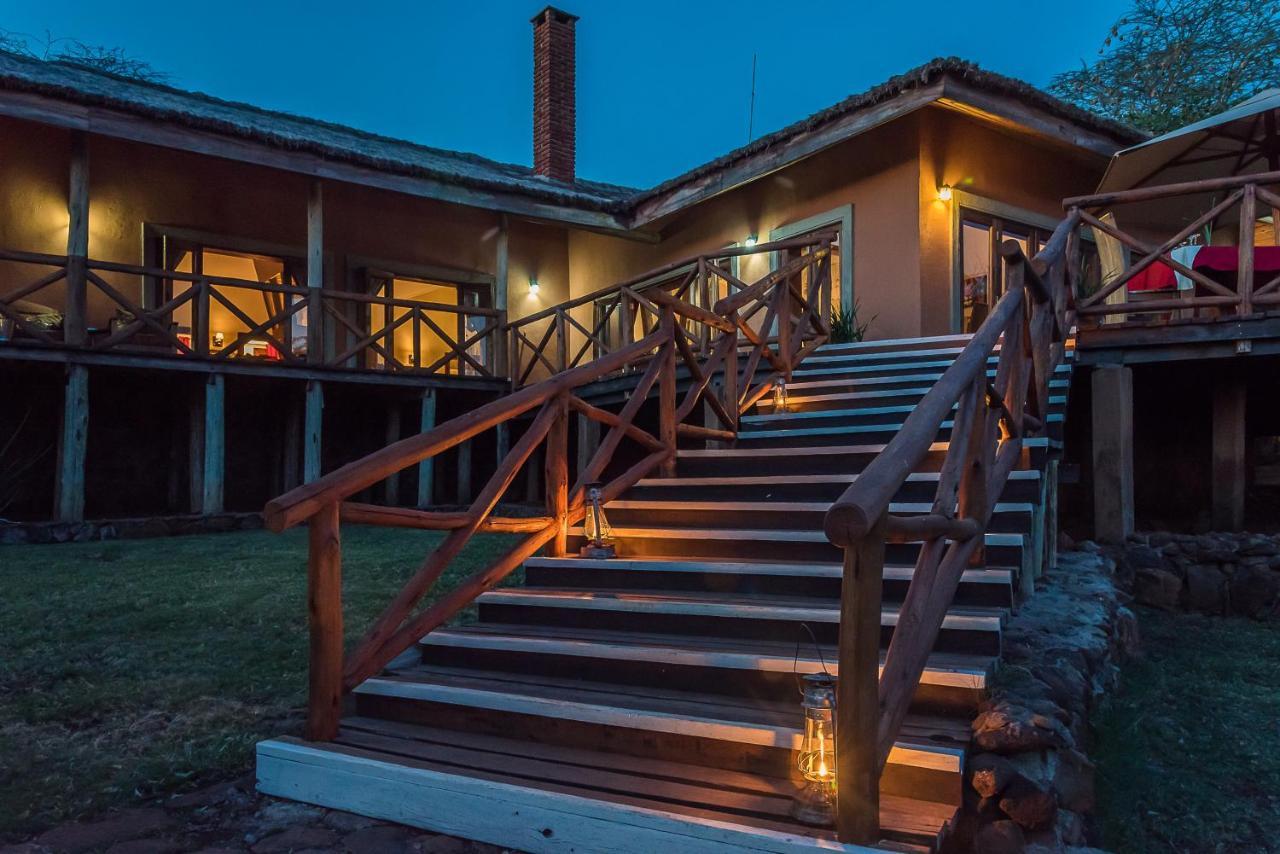 Escarpment Luxury Lodge Manyara Mto wa Mbu ภายนอก รูปภาพ