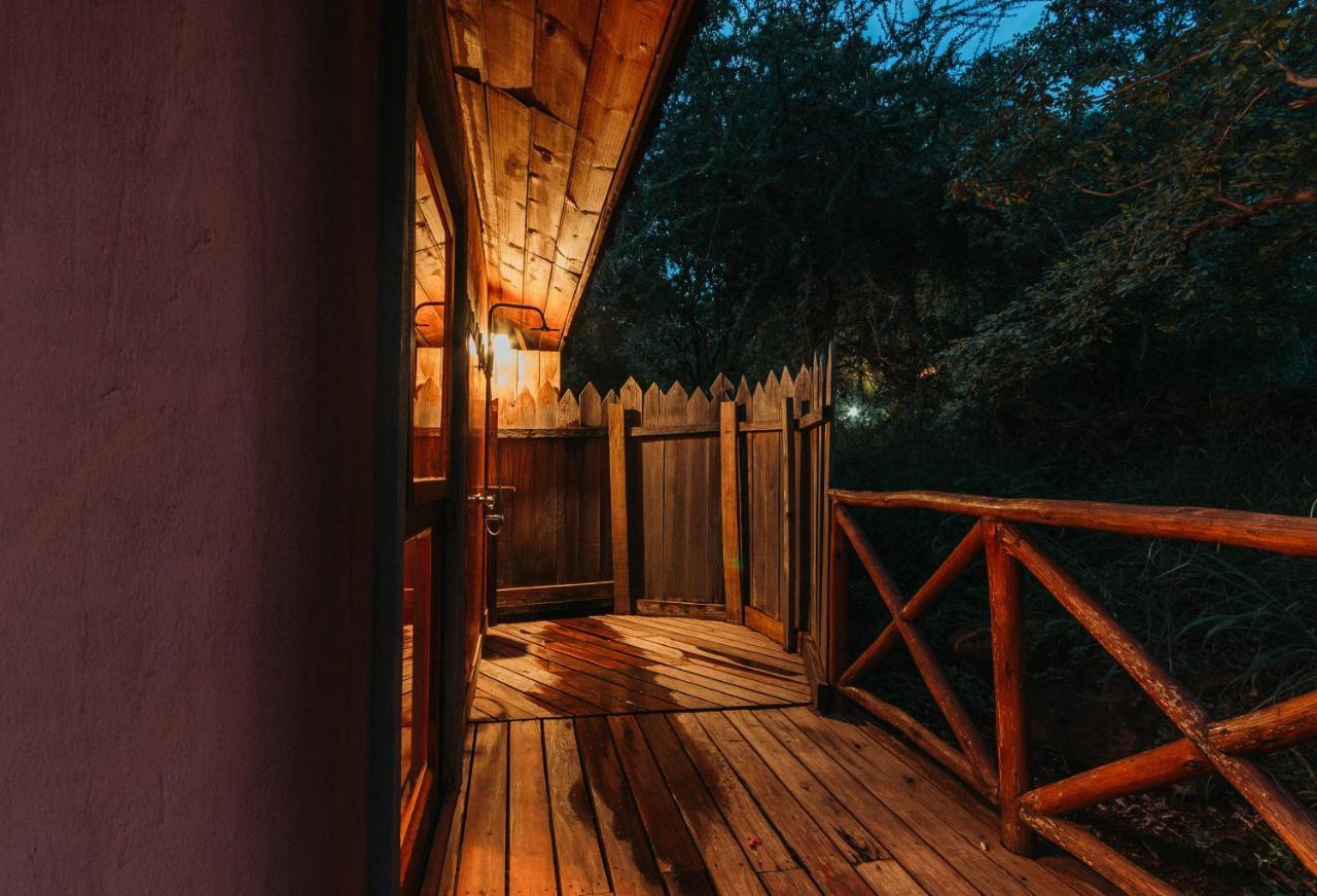 Escarpment Luxury Lodge Manyara Mto wa Mbu ภายนอก รูปภาพ